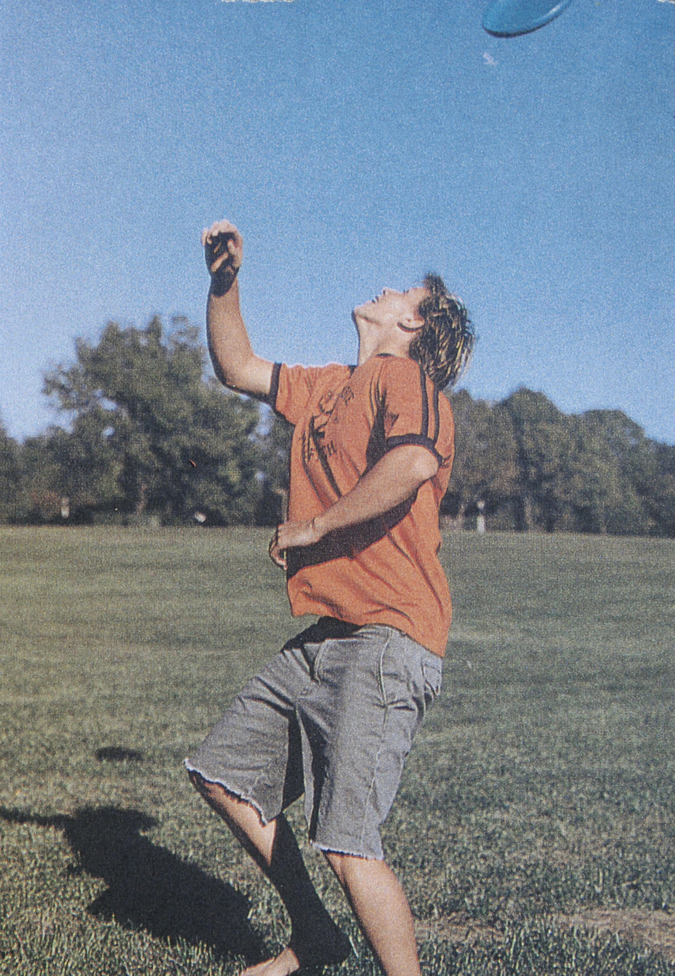 man catching frisbee Oakmont Beaumont, California